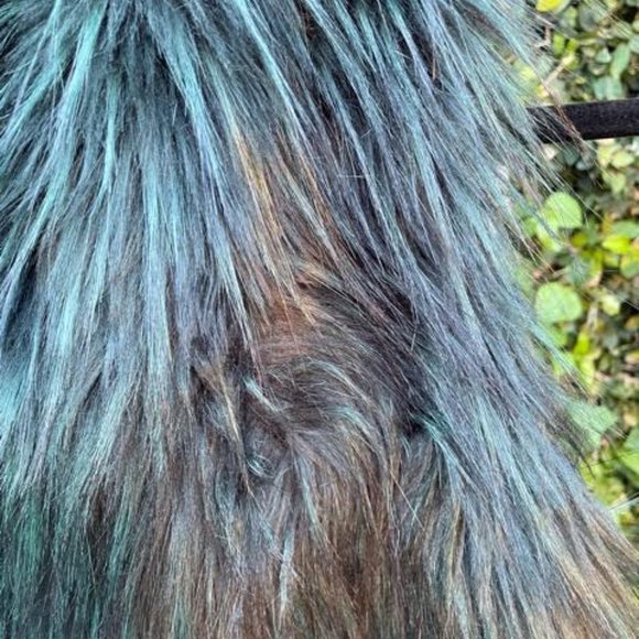 Green Faux Fur Vest - Picture 3 of 7